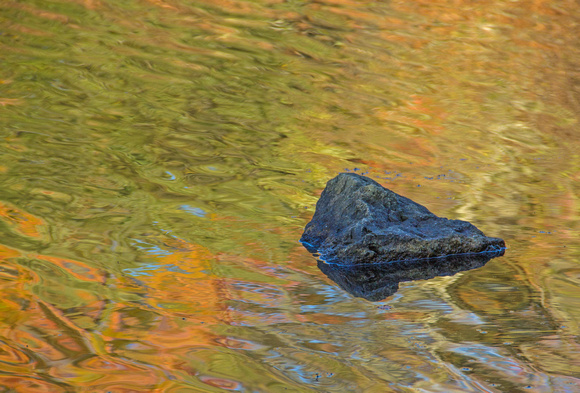 Rock Reflection Sharper7305